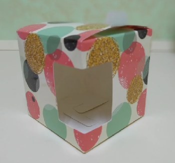 Подарочная коробка д/кружки с окном Розовые шары
